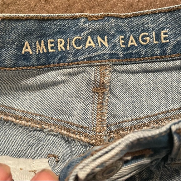 🛑SOLD🛑American Eagle distressed Mom Shorts SZ 0 - Picture 8 of 10